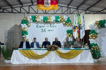 Foto - Sessão Solene em comemoração aos 26 anos de emancipação Politico - Administrativa de Capão do Cipó e entrega de diplomas de Honra ao Mérito.